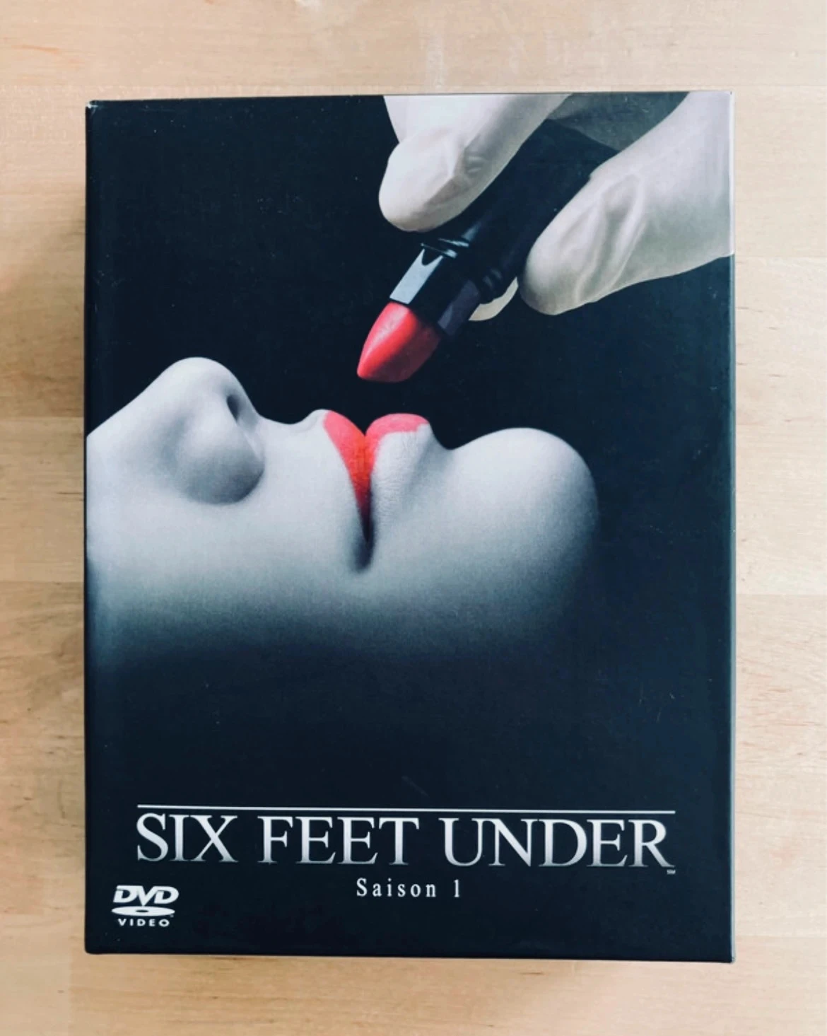 Coffret DVD Six feet under saison 1.
